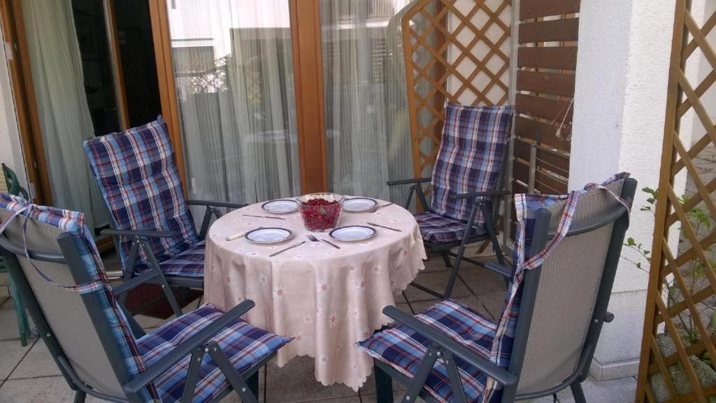 Swinoujscie Platan Patio 2- Berry Apartments Εξωτερικό φωτογραφία